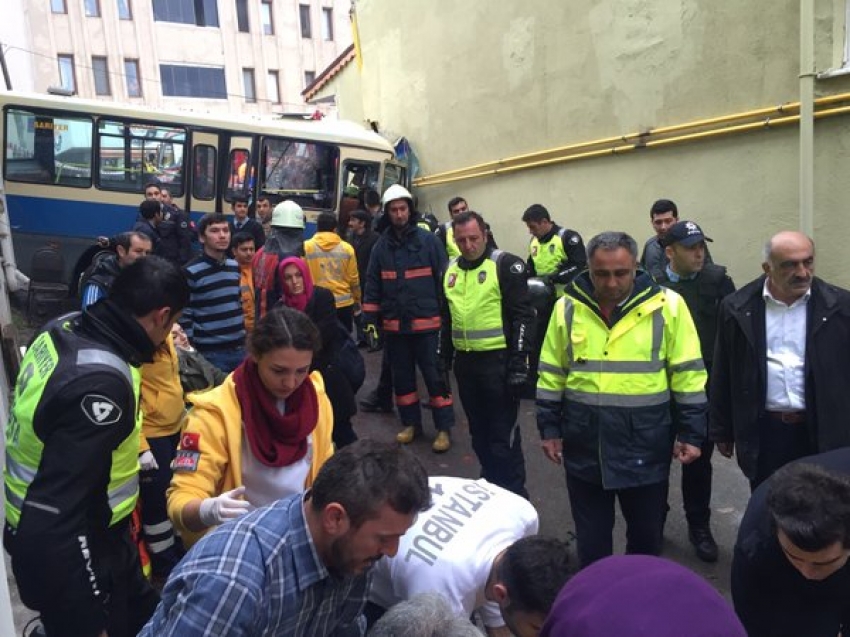 Sarıyer'de minibüs kazası