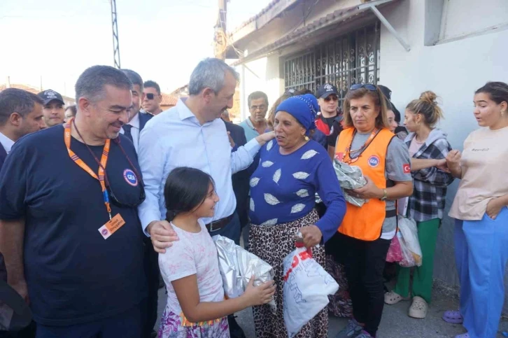 Arama kurtarma ekibi ve Vali Sezer’den çocuklara bayram hediyesi
