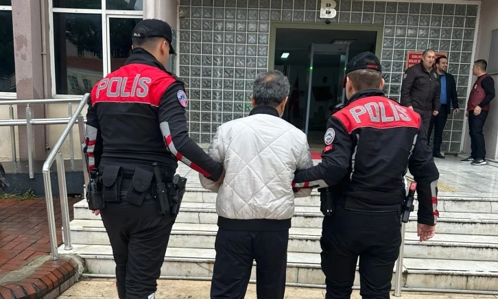 Aranan 3 şahıs polise takıldı