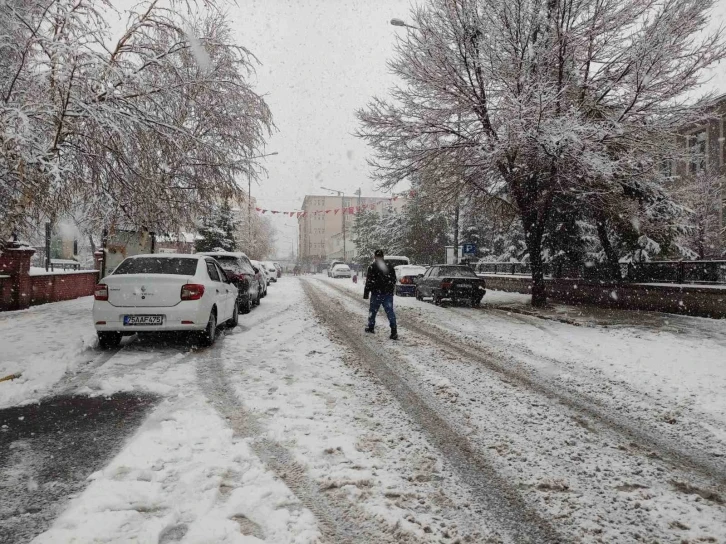 Ardahan’da eğitime kar engeli
