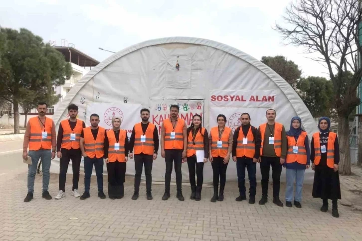 Ardahan’dan deprem bölgesine gönüllü psikososyal destek ekibi gönderildi
