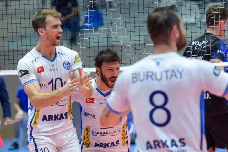 Arkas Spor, Halkbank maçının hazırlıklarına başladı
