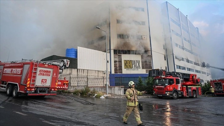 Arnavutköy’deki cam üretim tesisinde yangın