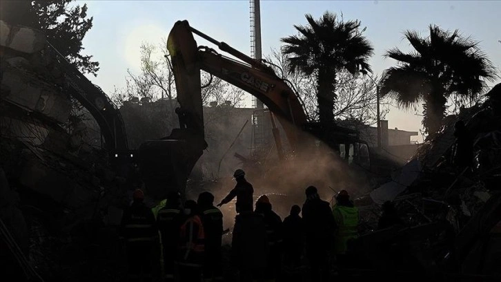 Arnavutluk'ta Kahramanmaraş merkezli depremler nedeniyle ulusal yas ilan edildi