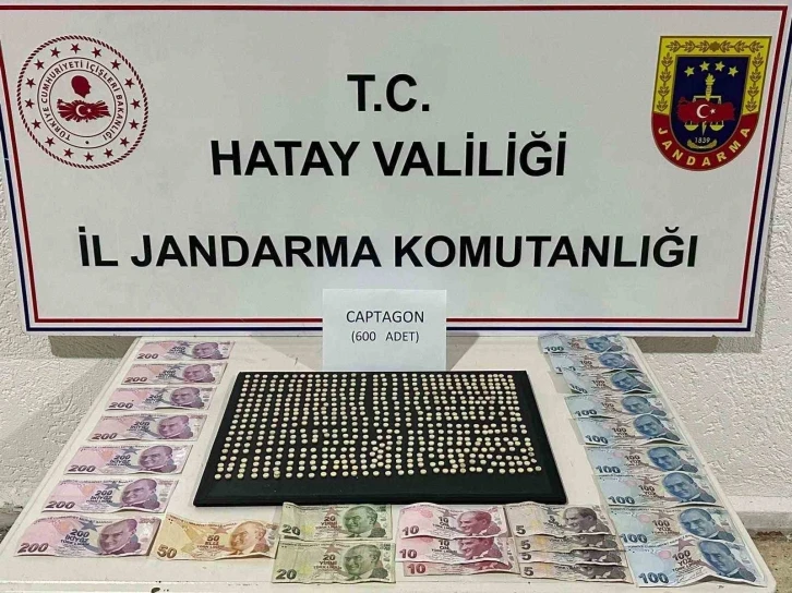 Arsuz’da 600 adet uyuşturucu hap ele geçirildi
