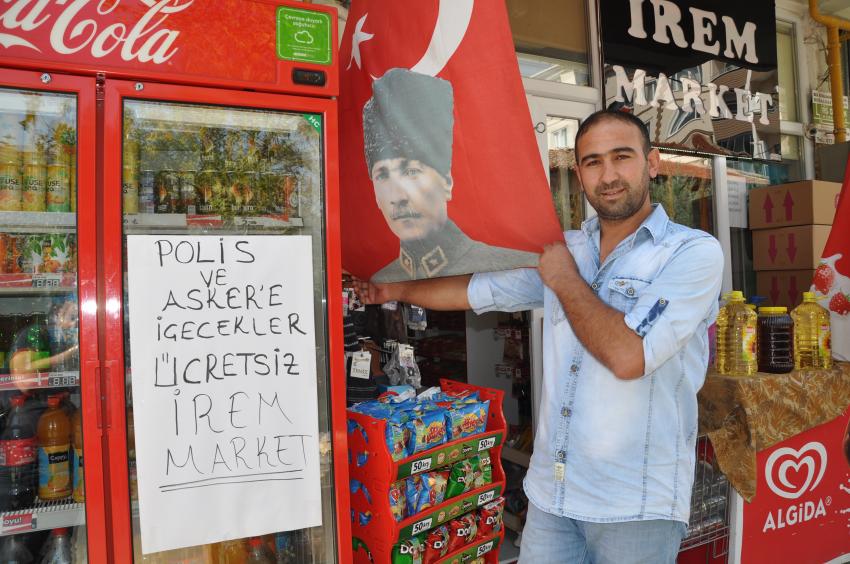 Bursa esnafı polisinin ve askerinin yanında!