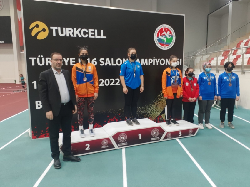 Bursa Büyükşehir Belediyesporlu atletlerden büyük başarı