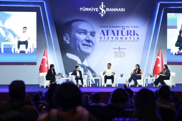 ’Atatürk Vizyonuyla Gelecek Yüzyıla Bakış’ konferansında bilim, spor ve sanat konuşuldu