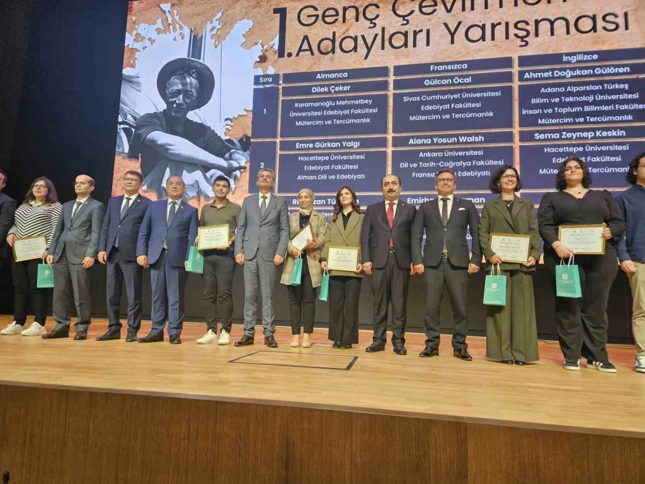 ATÜ’lü öğrenci "1. Genç Çevirmen Adayları Yarışması”nda birinci oldu
