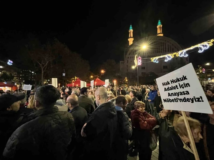 Avcılar’da “Anayasa Nöbeti” 7. gününde sona erdi
