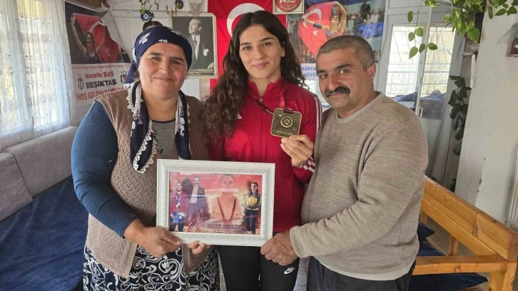 Avrupa şampiyonu olan milli güreşçi Nesrin Baş’a Tokat’ta coşkulu karşılama