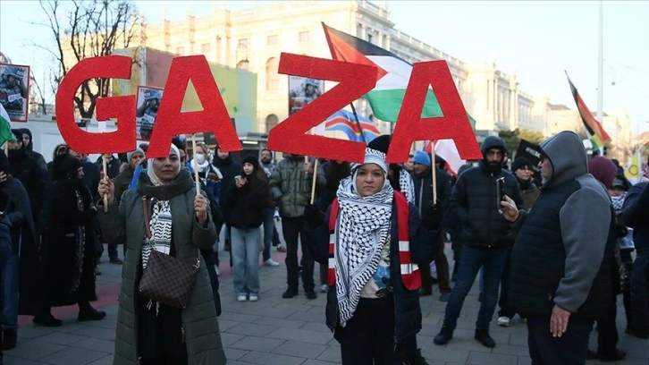 Avusturya'da İsrail'in Gazze'ye yönelik saldırıları bir kez daha protesto edildi