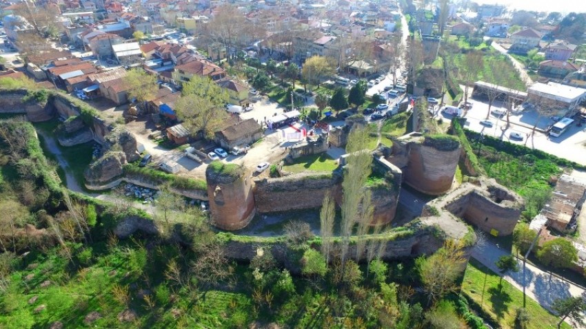 Bursa'da 2000 yıllık tarihi surlarda restorasyon başladı