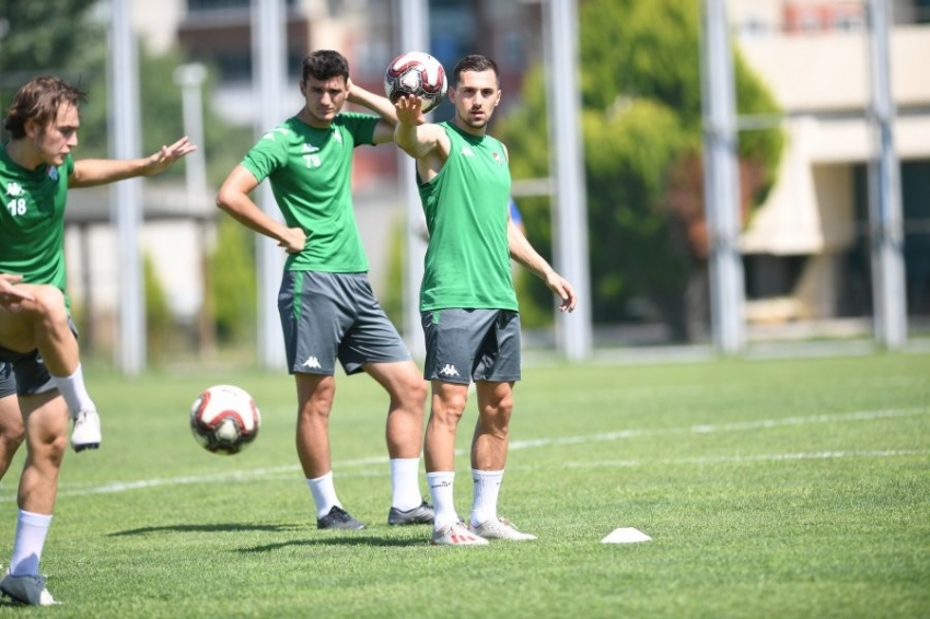 Bursaspor hazırlıklarını sürdürüyor