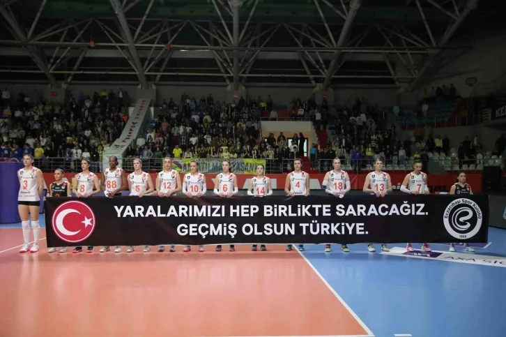 AXA Sigorta Kupa Voley: Fenerbahçe Opet: 3 - Eczacıbaşı Dynavit: 0