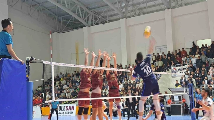 AXA Voleybol Efeler Ligi: TÜRŞAD: 0 - Galatasaray: 3
