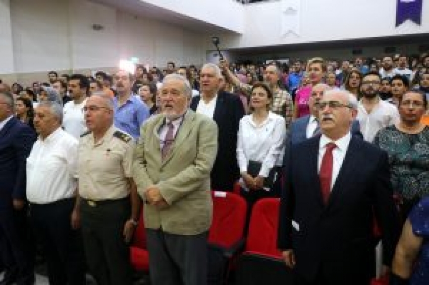 'Zafer Haftası' etkinliğinde İstiklal Marşı krizi