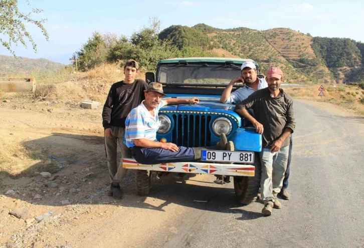 Aydın çiftçisi, yarım asırlık yeşil ciplerden vazgeçemiyor
