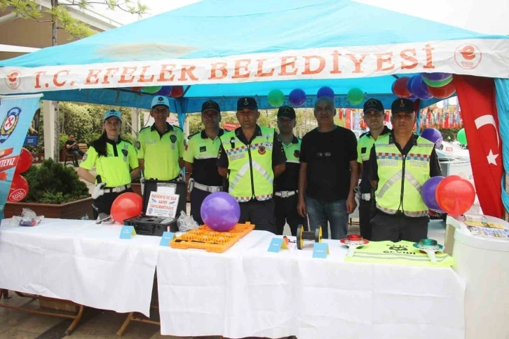 Aydın’da trafik ekipleri vatandaşlara ’hayatla yarışılmaz’ diyerek uyardı
