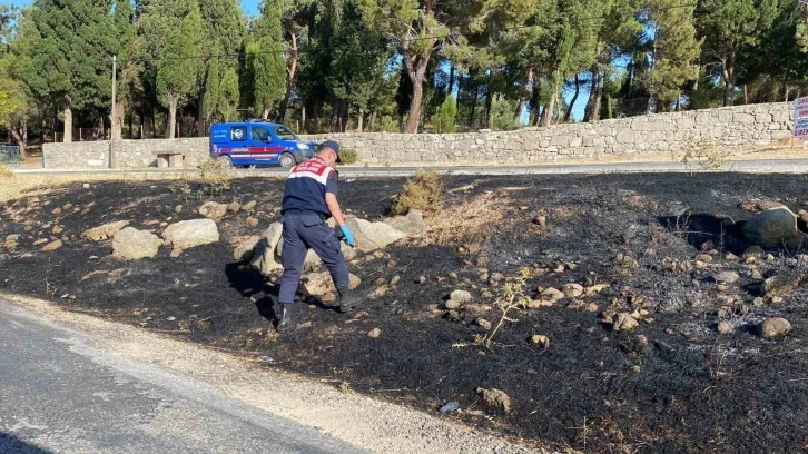 Ayvacık’ta yangının ilk çıktığı noktada jandarma incelemelerde bulundu
