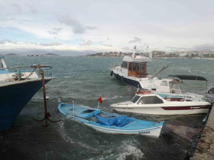 Ayvalık ve Kuzey Ege’de fırtına etkili oluyor
