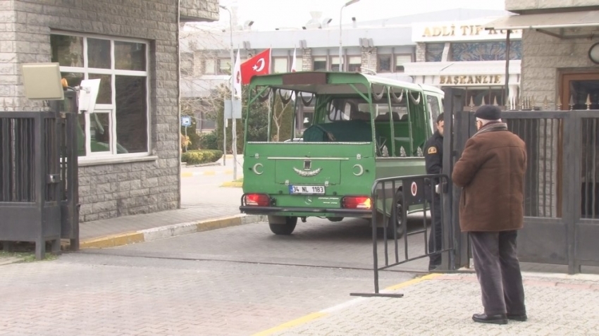 Kalbinden bıçaklanan genç kadının cenazesi Adli Tıp’tan alındı