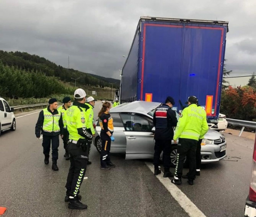 Bursa'da trafik kazası: 2 ölü