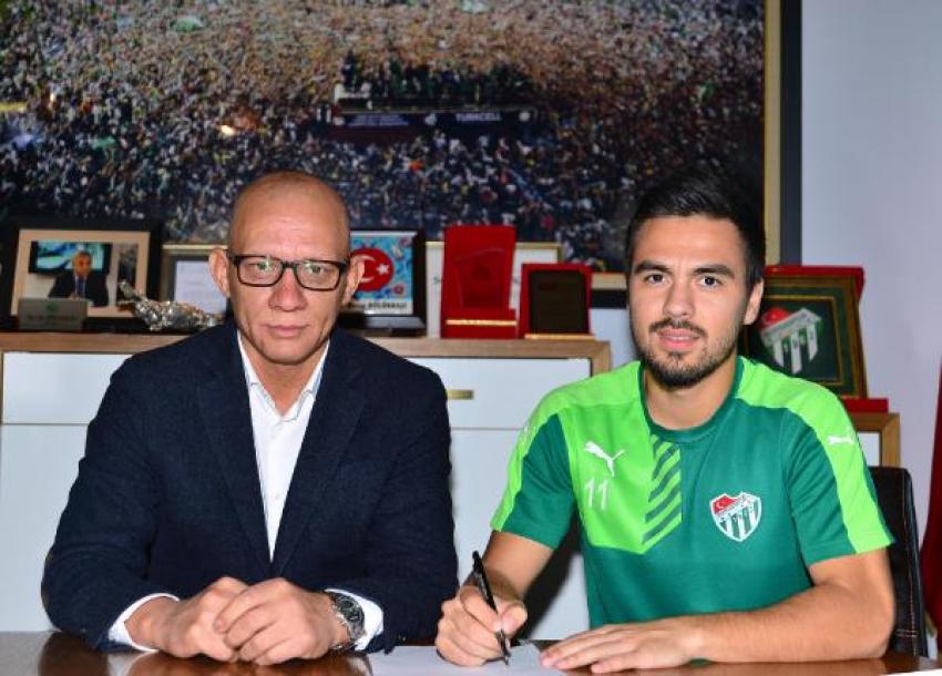 Bursaspor'da Furkan Soyalp'in sözleşmesi uzatıldı