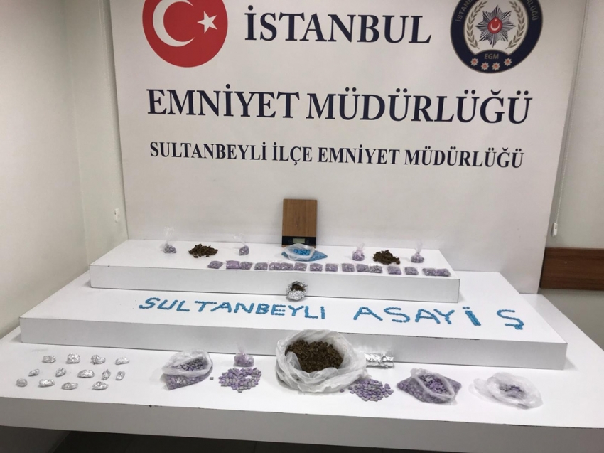 Karı koca uyuşturucu satıcıları operasyonla yakalandı