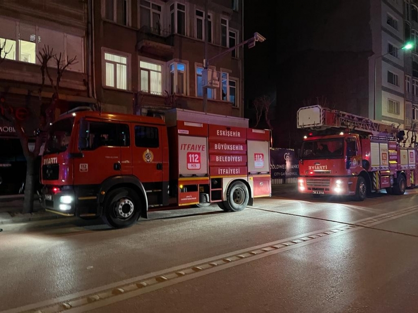 Evde çıkan yangın paniğe neden oldu