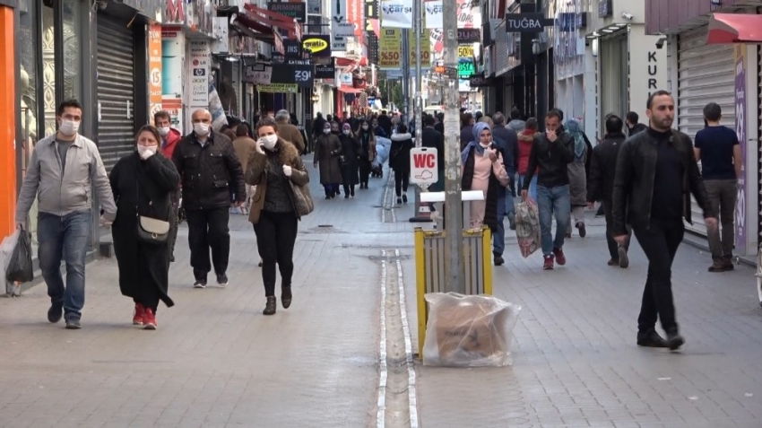 Samsun’da tedirgin eden kalabalık