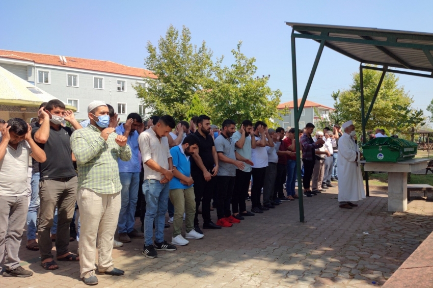 Evden kaçarak girdiği deniz sonu olmuştu, son yolculuğuna uğurlandı