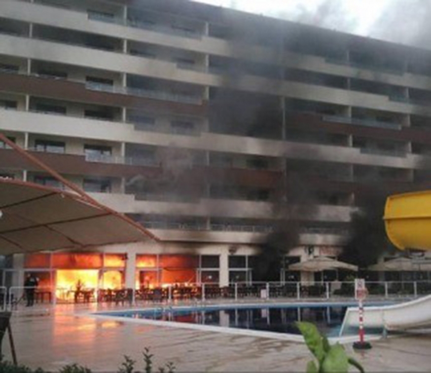 Hatay’da termal otelde yangın