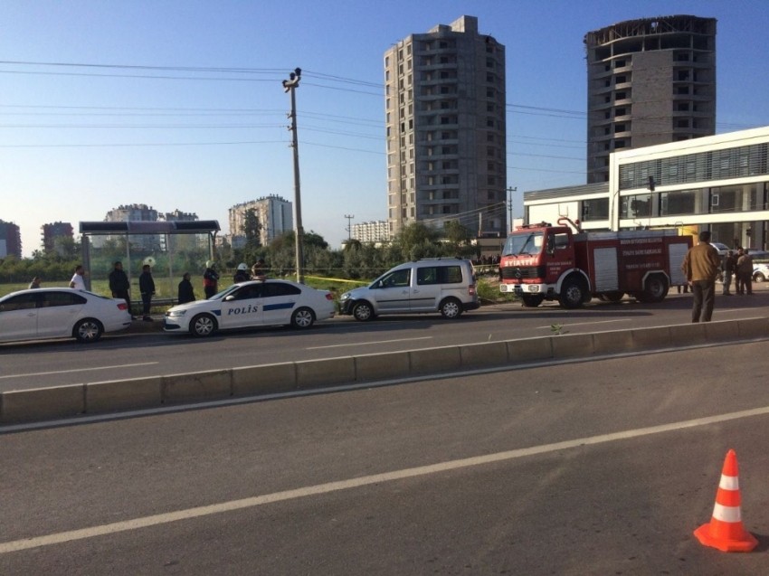 Mersin’de polis aracına saldırı