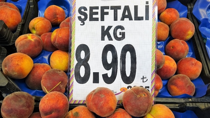 Şeftali tarlada 2 lira, markette 8 lira