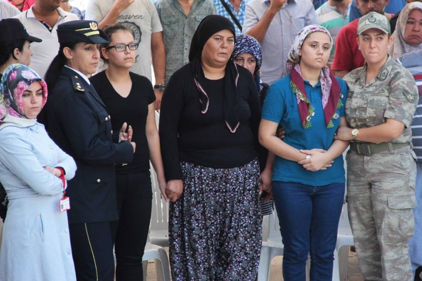 Şehide son bakış yürekleri dağladı