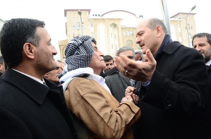 Bakan Soylu: Çocuklarımızın eline kalaşnikof değil, bilgisayar ve kalem verilmeli