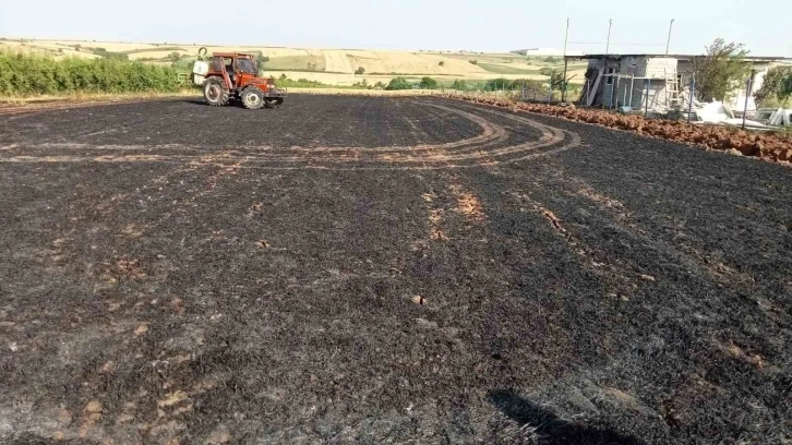 Babaeski’de 2.5 dönüm buğday tarlası küle döndü
