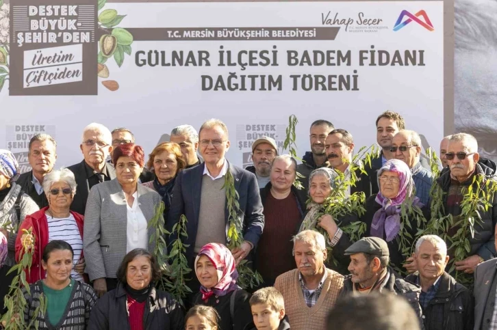 Badem fidanı dağıtım töreni, Gülnarlı üreticilerin yüzünü güldürdü
