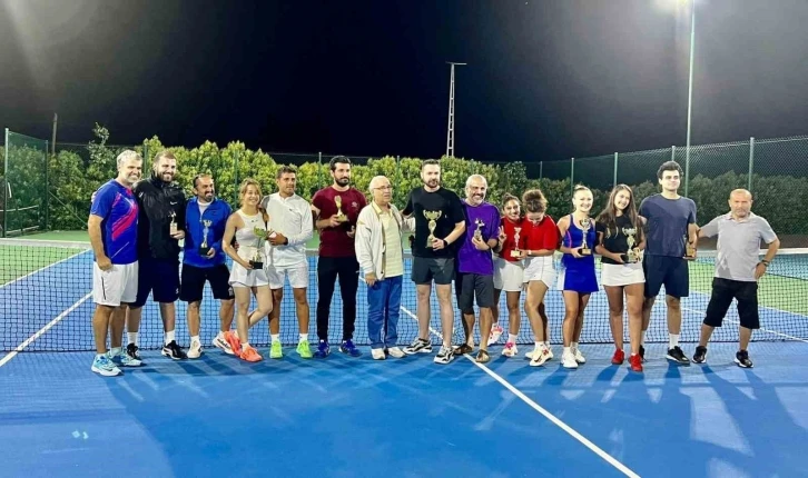 Bahar Tenis Turnuvası’nda şampiyonlar belli oldu
