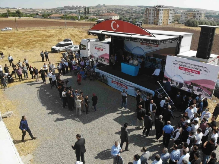 Bahçeli’nin bağışladığı arsa üzerine Türkiye’nin en büyük Cem Evi Külliyesi’nin temeli atıldı
