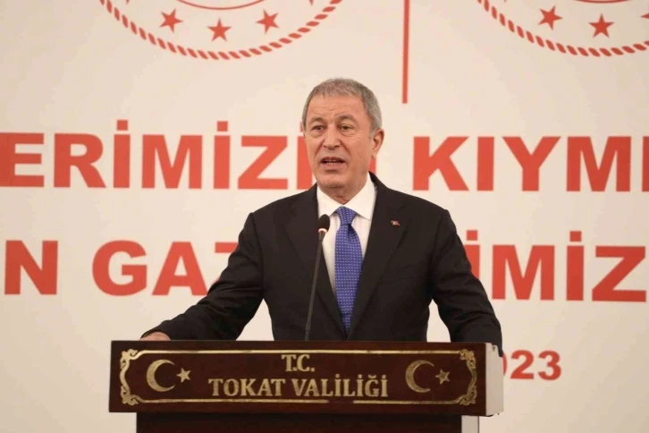 Hulusi Akar'dan terörle mücadelede kararlılık mesajı