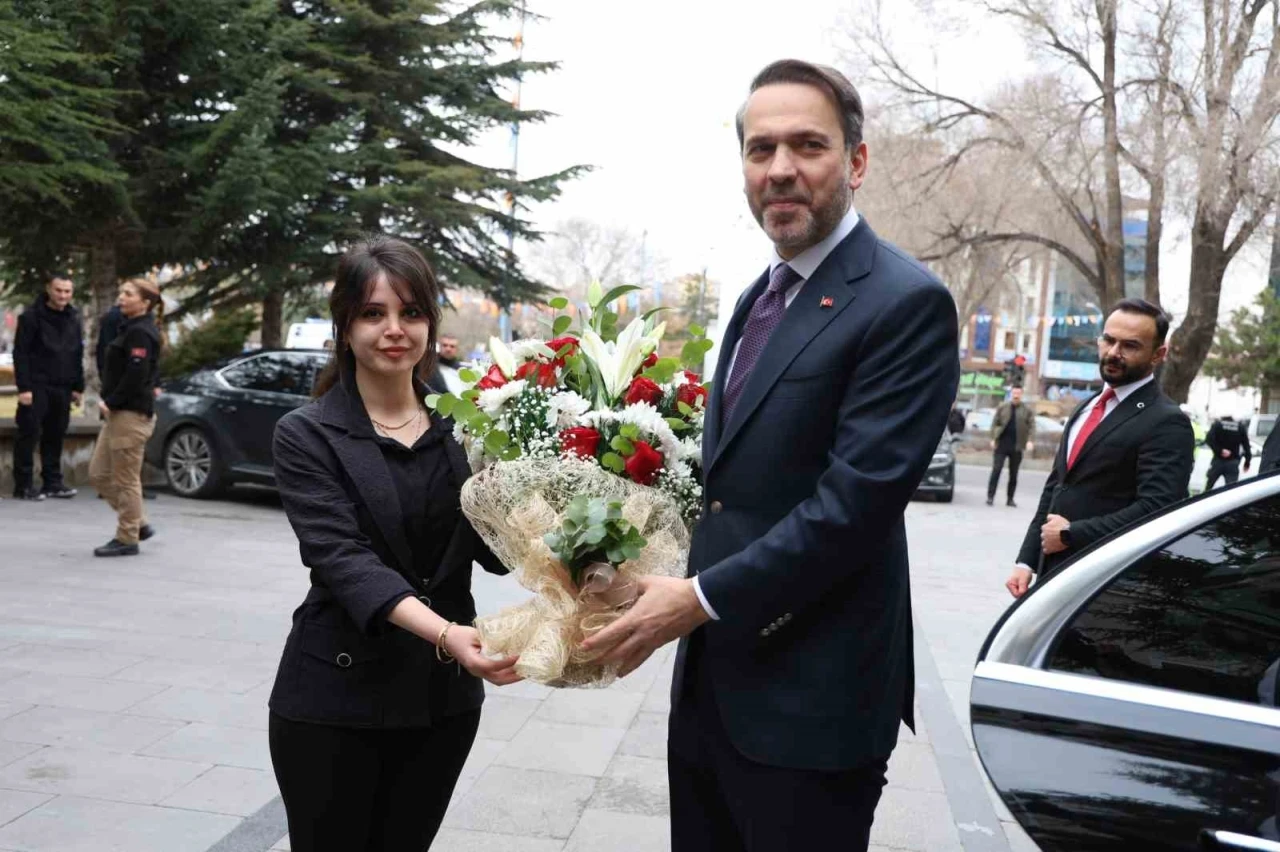 Bakan Bayraktar: “Türkiye tarihin doğru tarafında yer aldı”
