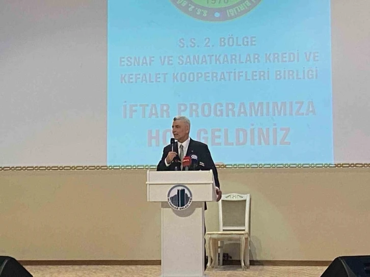 Bakan Bolat iftar programında esnaflarla buluştu
