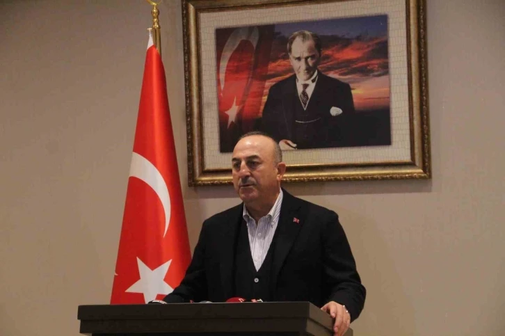 Bakan Çavuşoğlu: "36 ülkeden 3 bin 319 arama kurtarma personeli sahada"