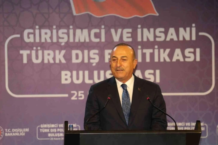 Bakan Çavuşoğlu: “Sahada kahraman ordumuzun verdiği mücadeleyi biz de diplomasi masasında destekliyoruz”
