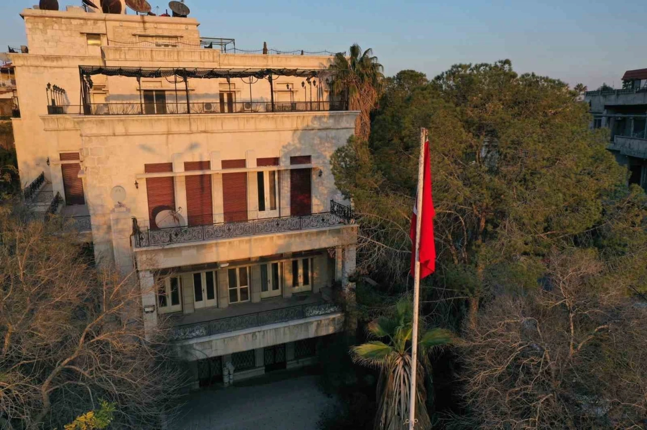 Bakan Fidan: &quot;Şam Büyükelçiliğimiz, faaliyetlerine tekrar başladı, hayırlı olsun&quot;
