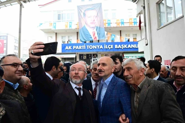 Bakan Karaismailoğlu: "Türkiye’de iki şey bitmez; bir AK Parti’nin icraatleri, iki CHP’nin yalanları"
