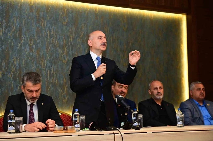 Bakan Karaismaioğlu: &quot;Trabzon için planladığımız pek çok işimiz var&quot;