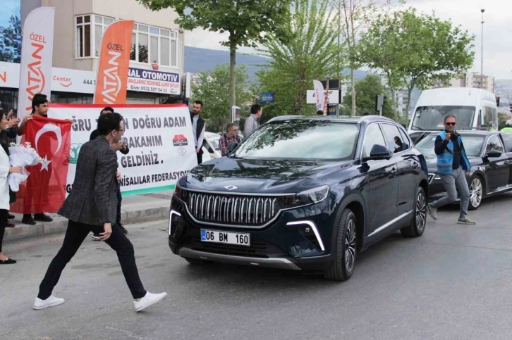 Bakan Kasapoğlu: “Bizi İzmir’in her yerinde görebilirsiniz”
